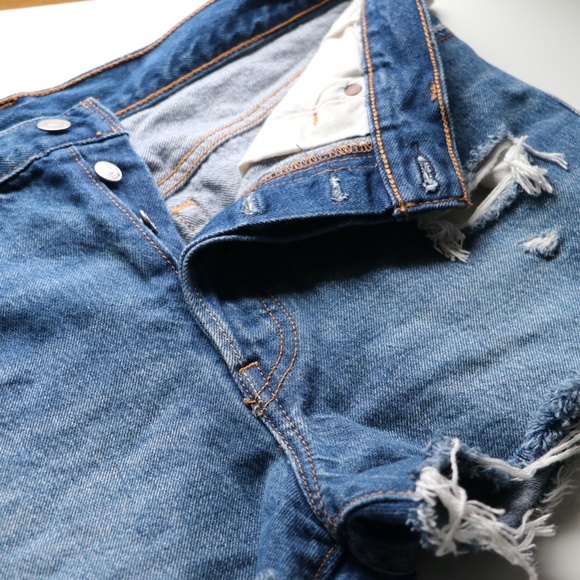 Levi's 501 High Rise Short - Picture 4 of 8